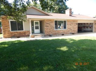 3730 Indianwood Dr, Columbus, IN 47203