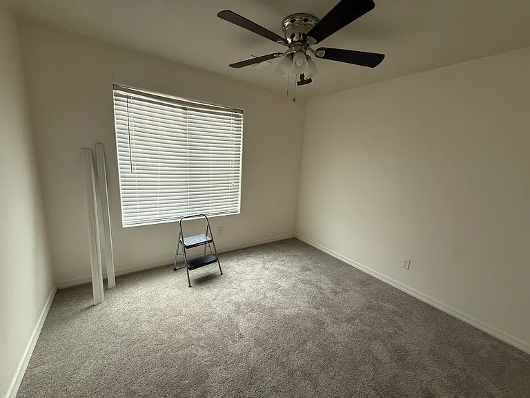 1821 Chisholm Trl NE — Photo 24