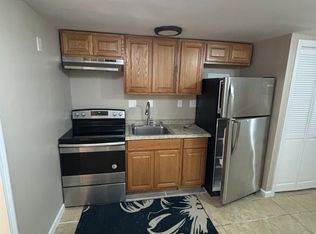 56 Dickerman St #4, New Haven, CT 06511
