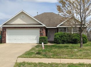 3405 S East St, Rogers, AR 72758
