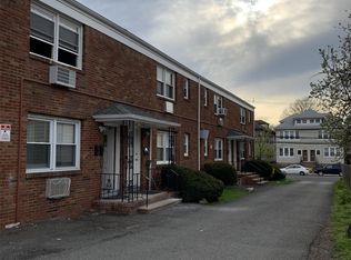 442 S Broad St APT 8, Elizabeth, NJ 07202