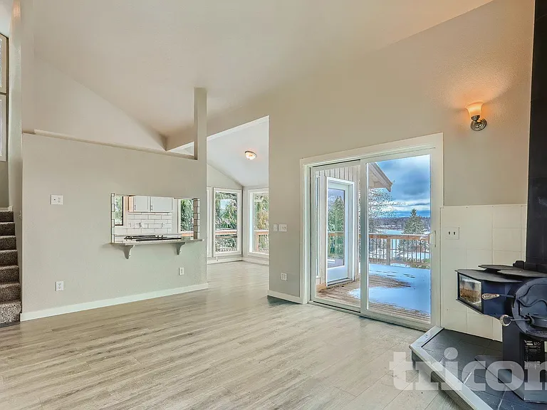 10727 Lake View Dr — Photo 14