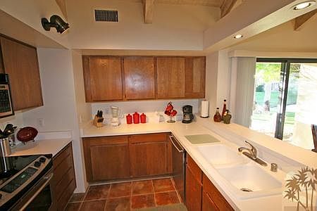 3rd image of 446 Sunningdale Dr