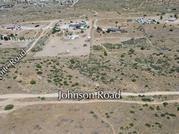 8001 Johnson Rd, Phelan, CA 92371