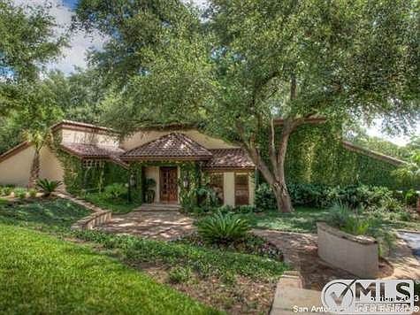 1st image of 819 Ivy Ln
