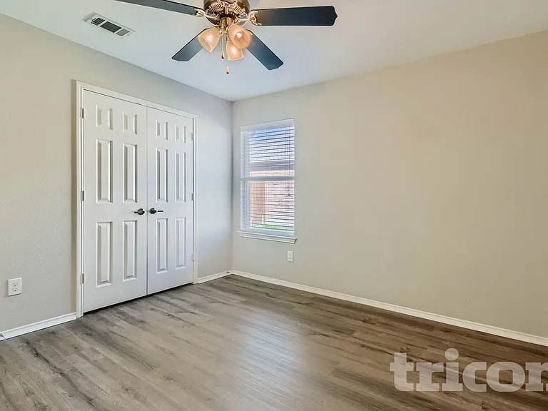 10317 Fossil Valley Dr — Photo 8