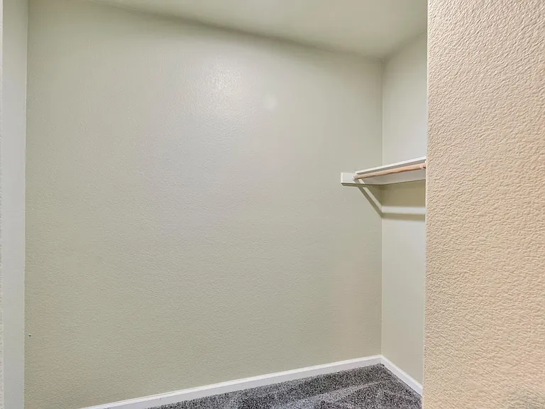 1061 Vermont Ave — Photo 25