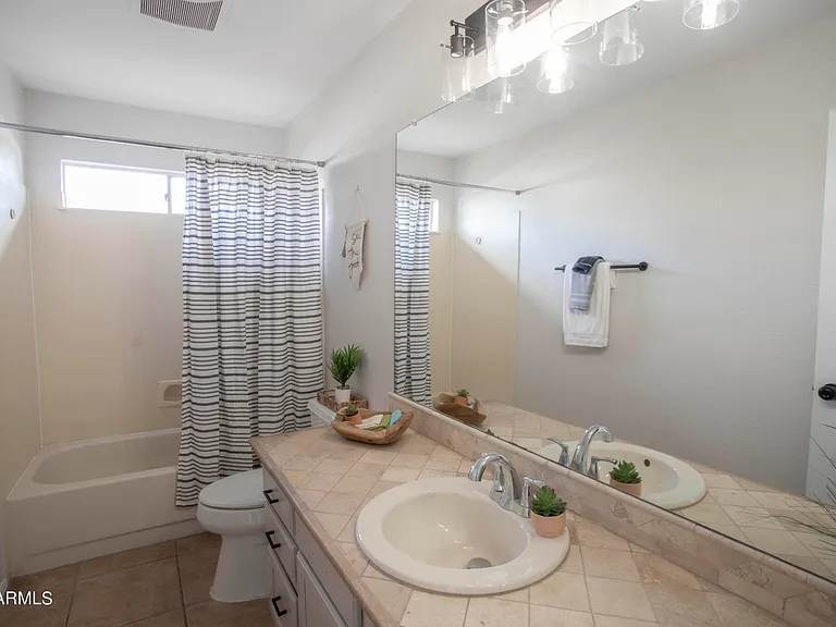 4802 W Menadota Dr — Photo 12