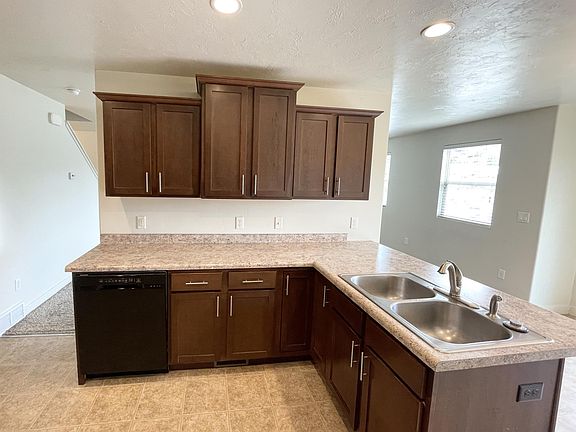 5th image of 14584 S Edgemere Dr #1