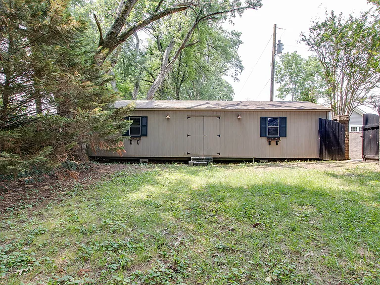1306 SE Broad St — Photo 43