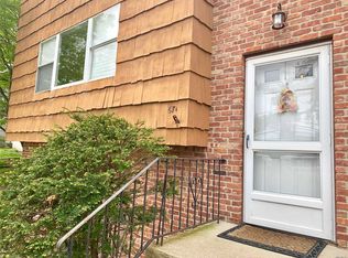67 Shore Rd APT A, Glen Cove, NY 11542
