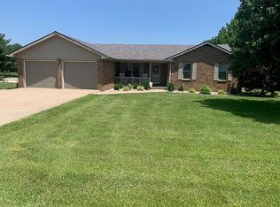101 Timberwood Dr, Campbellsville, KY 42718
