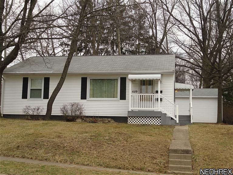 1st image of 689 Lynn Dr