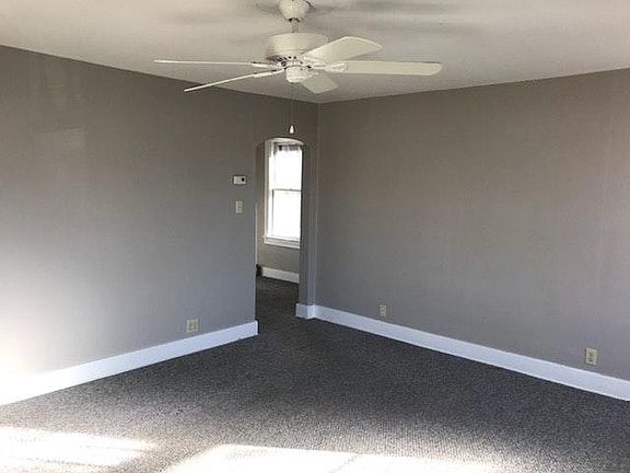 Living room (second view)