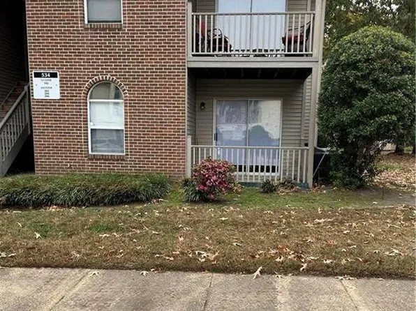 534 Rainbow Ct APT 102, Newport News, VA 23608