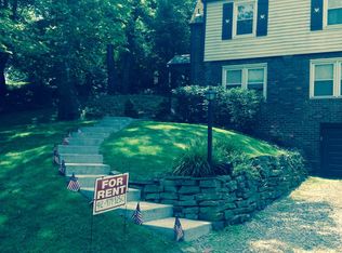 292 Constitution Dr, Pittsburgh, PA 15236