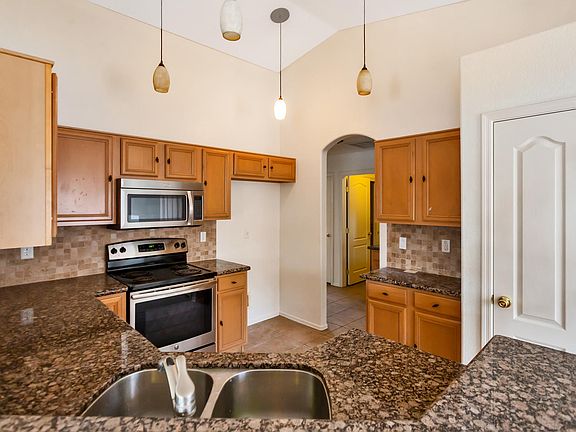 4th image of 20946 N 85th Ln