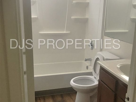 4th image of 4422 Alabama St APT 2