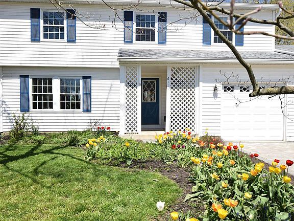 3rd image of 6111 Landsbury Ct