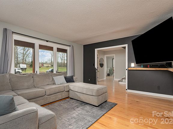 5th image of 506 Sunnybrook Dr