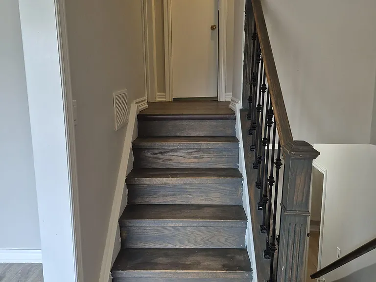 16 Sundance Cres — Photo 8