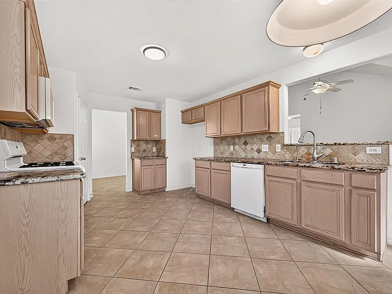 3830 Flatwood Dr — Photo 25