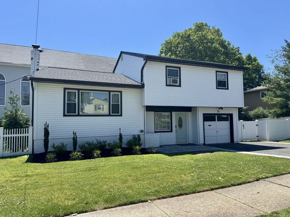 79 Priscilla St