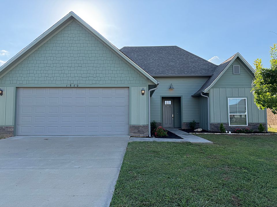 1st image of 1860 Meadowview Dr