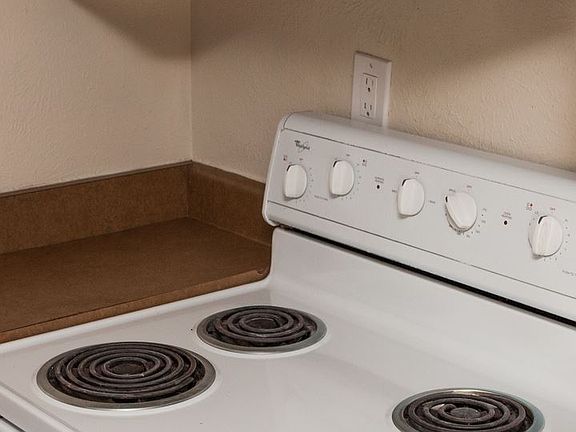 4th image of 3715 Thaxton Ave SE APT D
