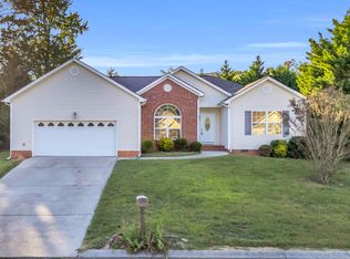 7828 Albertson Ln, Ooltewah, TN 37363