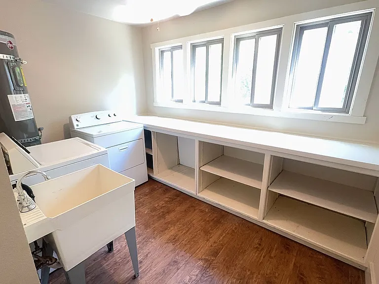 136 E Morris Ave — Photo 9