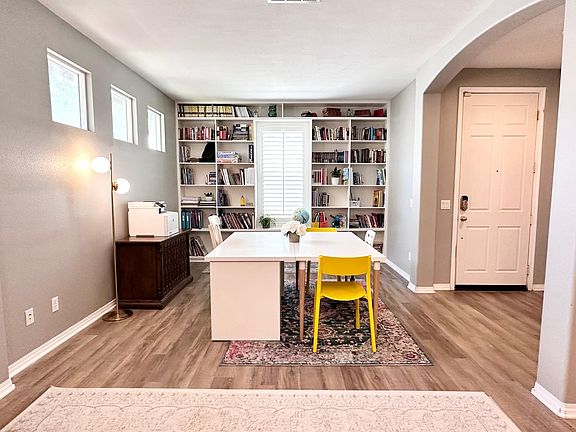 4th image of 4343 Club Vista Dr