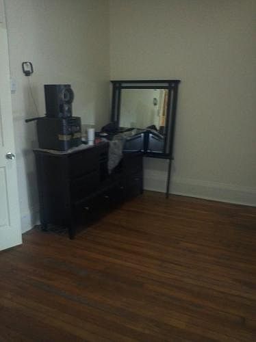 2nd image of 814 Halsey St