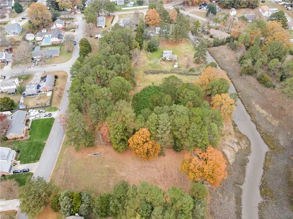 216 Little Florida Rd, Poquoson, VA 23662