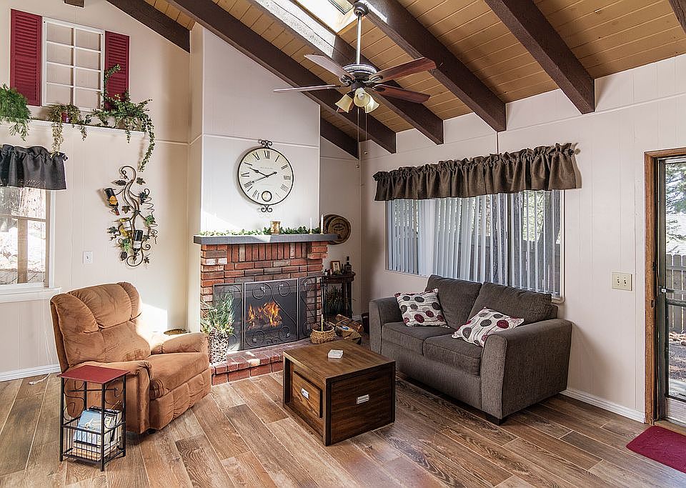 1st image of 26574 Lake Forest Dr