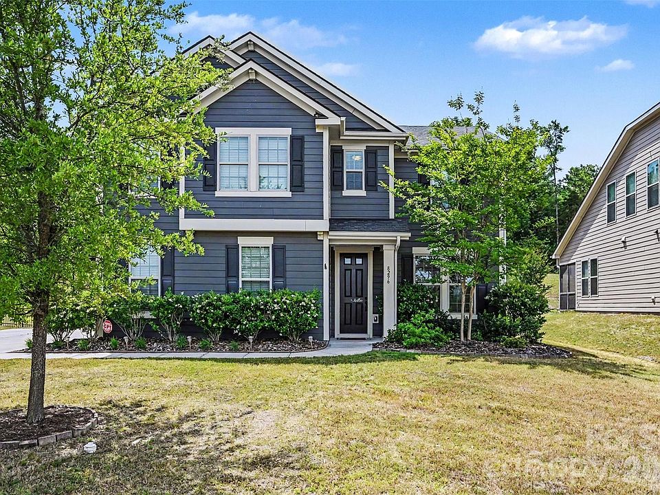 1st image of 8296 Breton Way