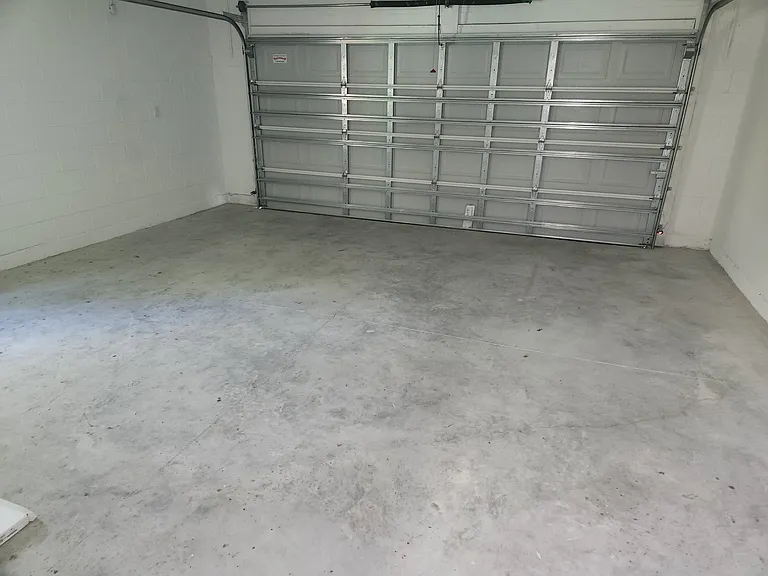 223 S Forest Ave — Photo 11