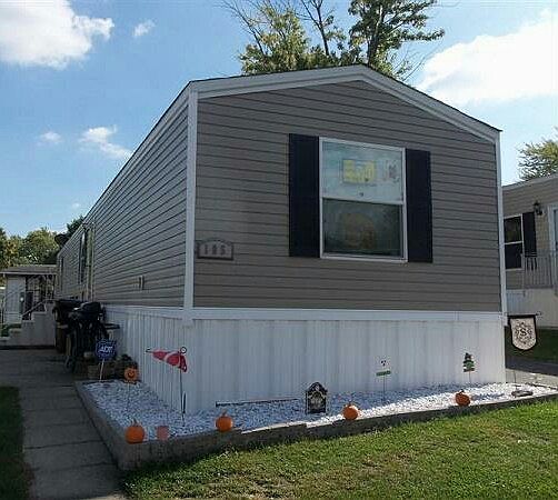 1st image of 105 Barnum St