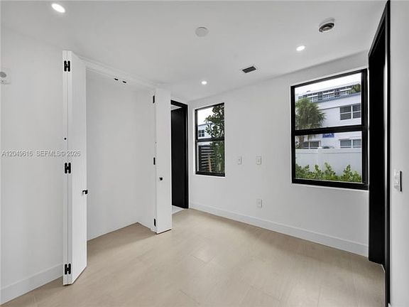 5th image of 3220 NE 7th St