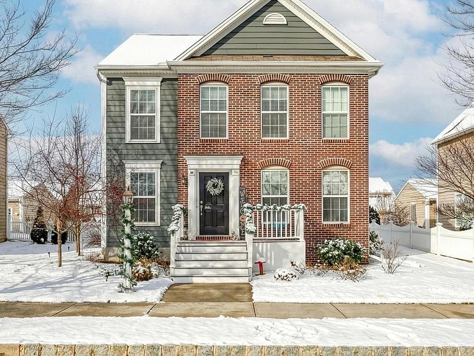 1st image of 17 Tavern House Hl