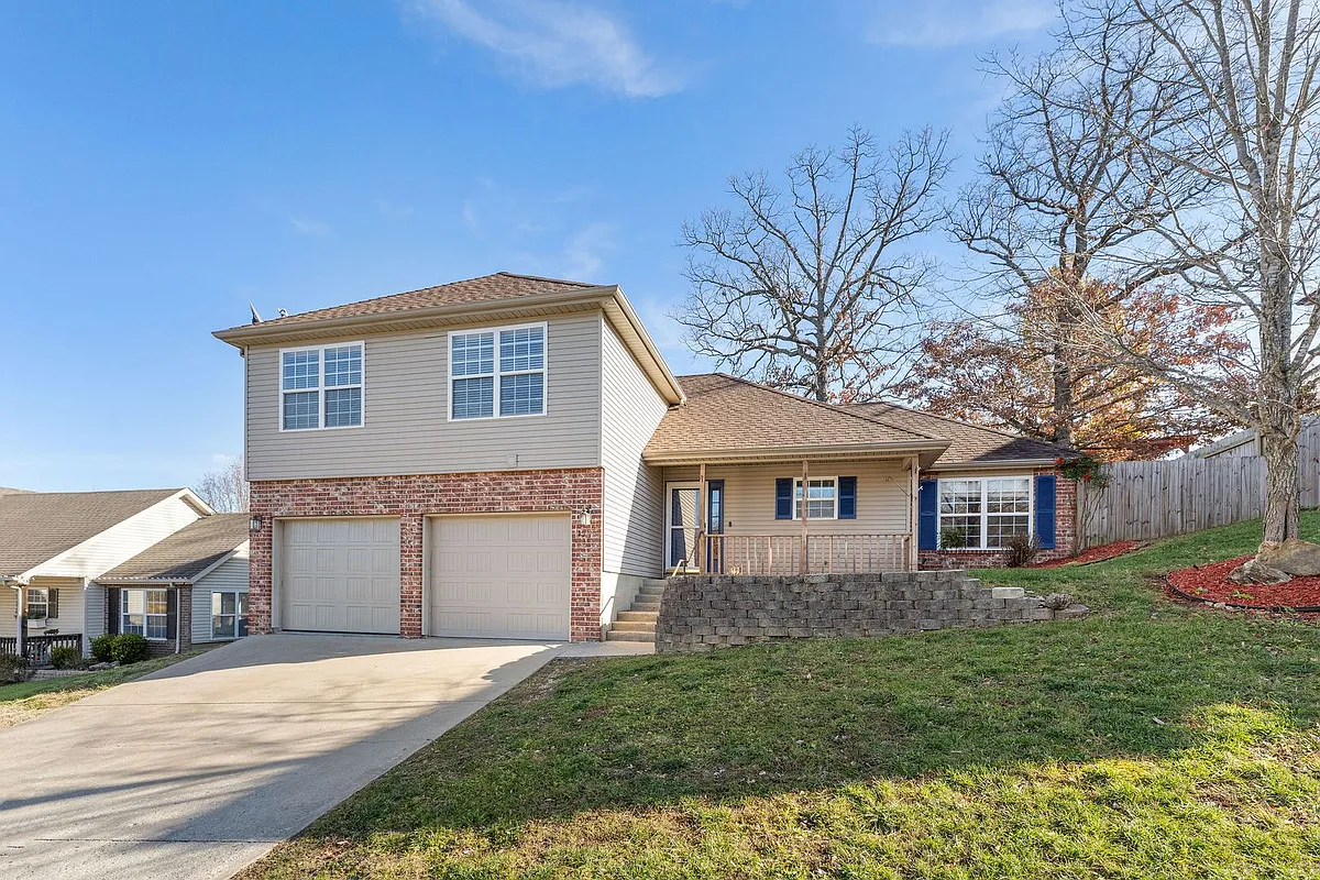 Building Photo - 153 Sapling Dr