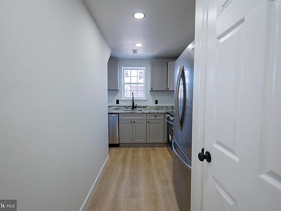 4th image of 21 N Rodney Dr
