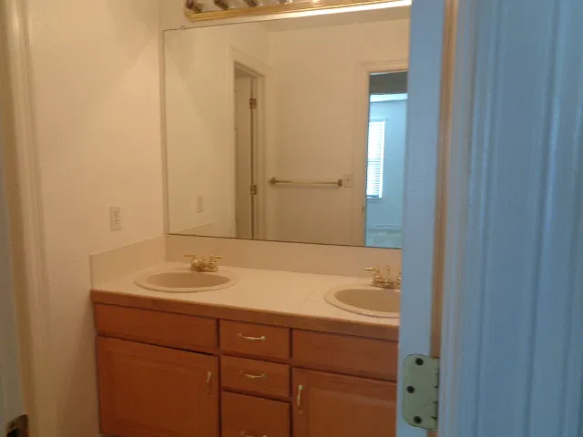 5 bed, 3805 sqft, $3,500 — Photo 4