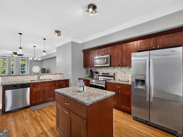 816 Liberty Commons Dr NW, Atlanta, GA 30314