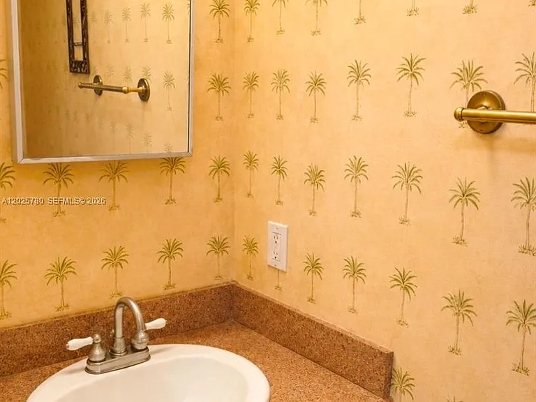 3082 S Oakland Forest Dr #1301 — Photo 10