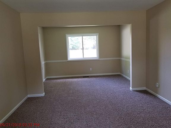 5th image of 3115 Portsmouth Dr E