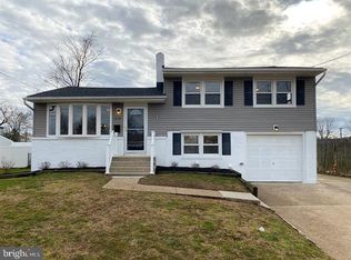 214 Hendrickson Ave, Edgewater Park, NJ 08010