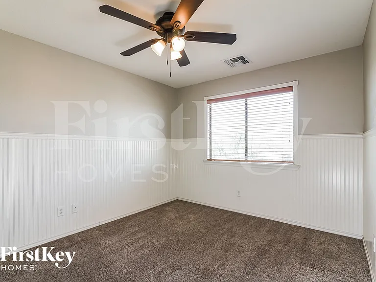 22427 N Vanderveen Way — Photo 14