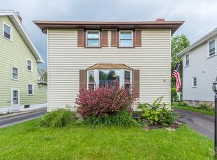 74 Leland Rd, Rochester, NY 14617