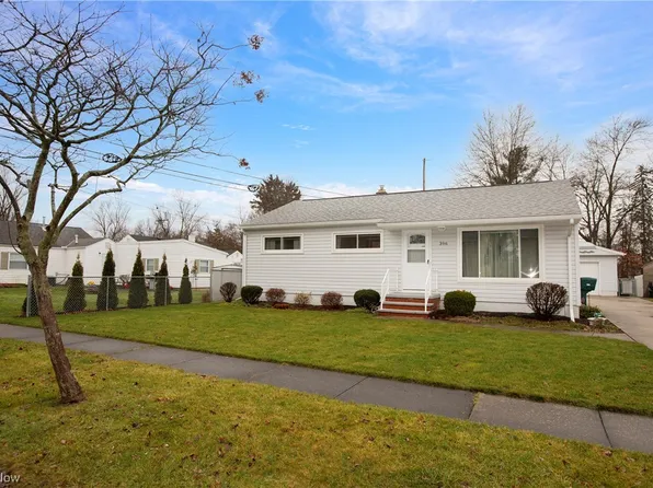 396 Fairwood Cir, Berea, OH 44017